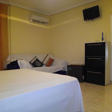 Hostal Imperial Crevillente Exterior foto