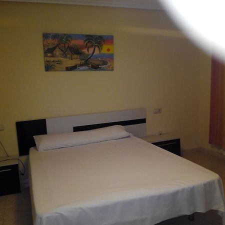 Hostal Imperial Crevillente Exterior foto