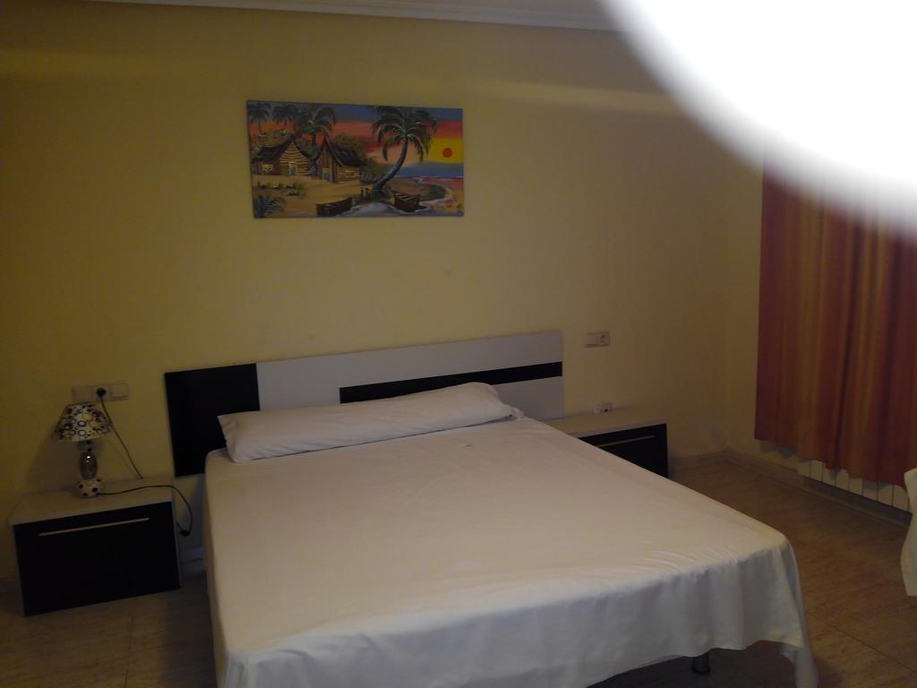 Hostal Imperial Crevillente Exterior foto